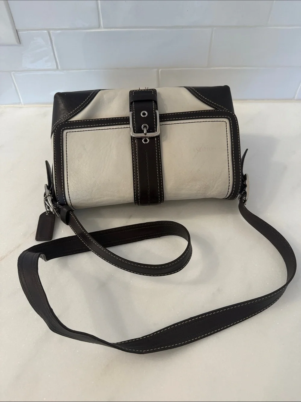 Y2K Coach Hampton Flap Two-Tone White and Dark Brown Leather No E0787-F11196 Bag